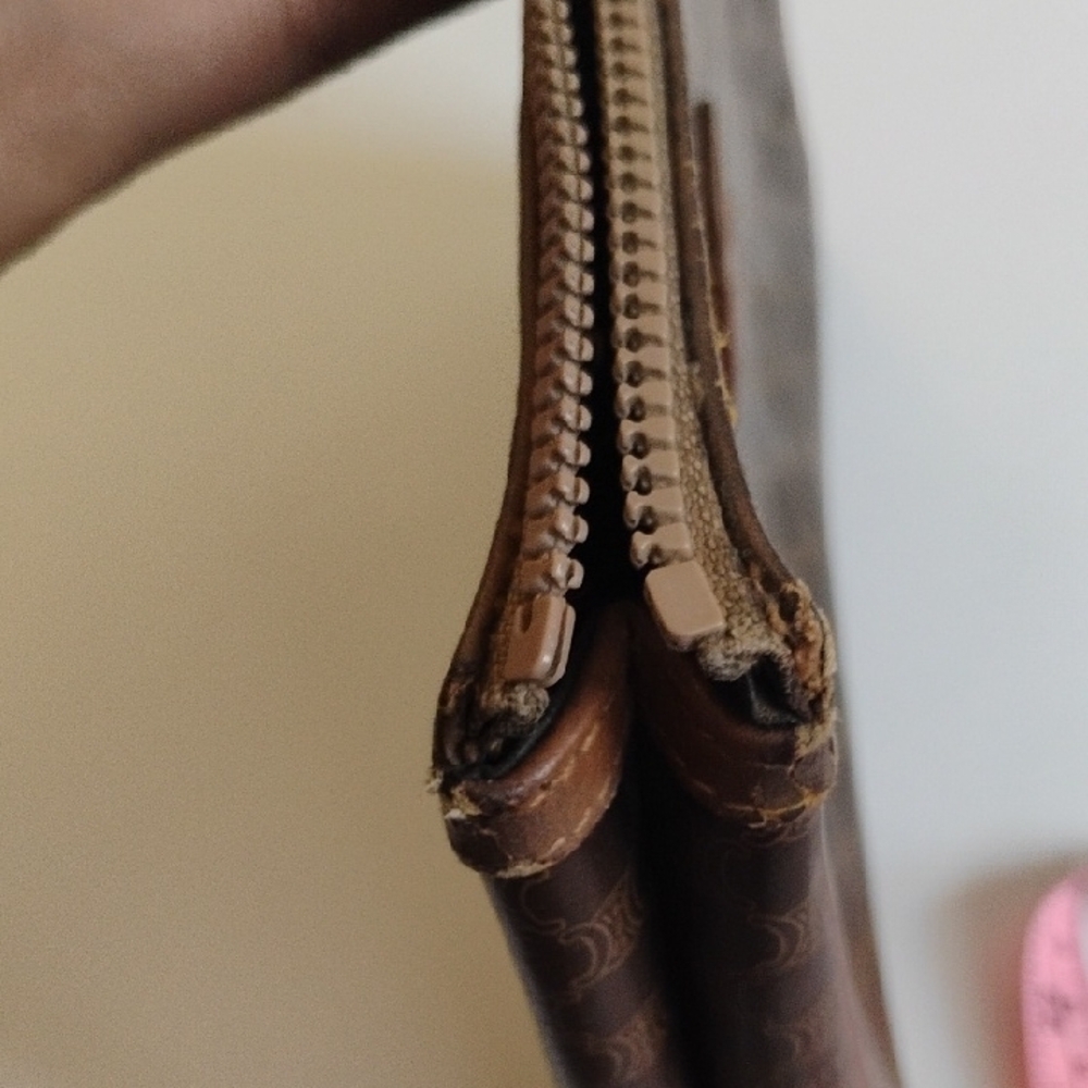 Celine Brown Pouch - Picture 6 of 9